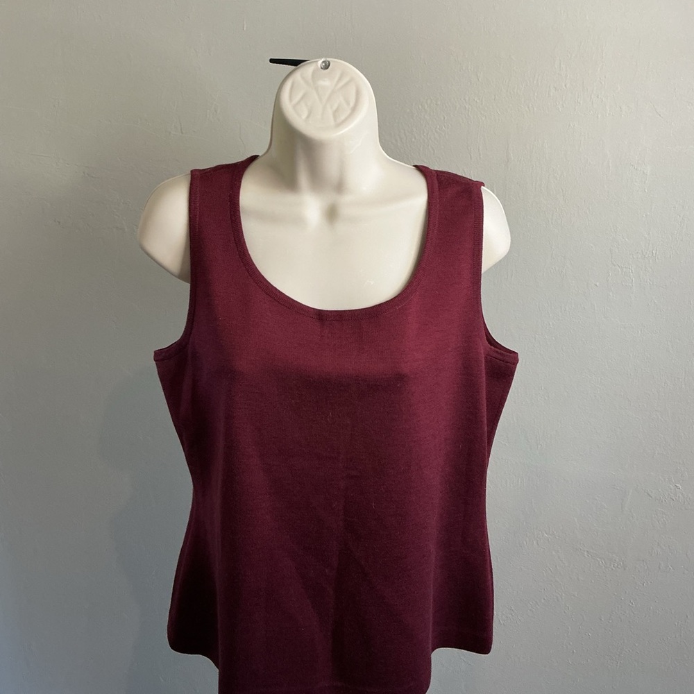 ST.JOHN Women's Burgundy knit Tank Top-size medium